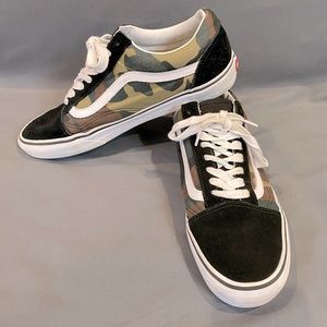 Vans Old Skool Skate Shoe Camo 10.5 Men 12 Women